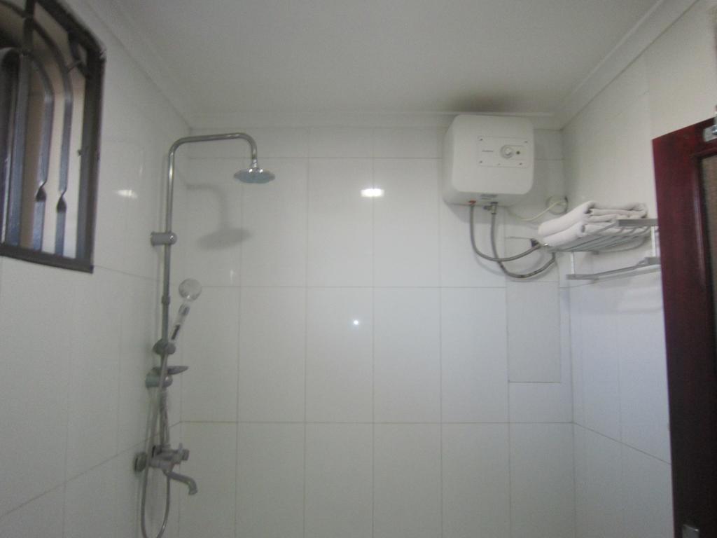 Donsuite Hotel Dar es Salaam Habitación foto